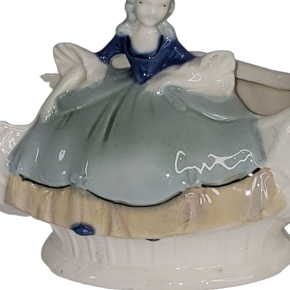 Graceful Vintage Japanese Blue and White Porcelain Lady Figurine Vase Edwardian - Picture 9 of 11